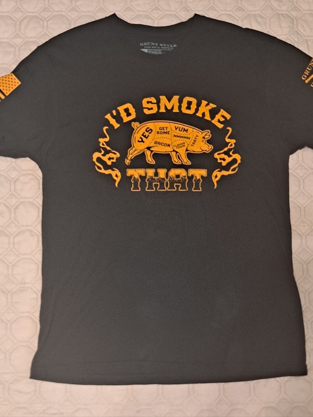 Grunt Style Black T-Shirt with Yellow BBQ Pig Graphic Mens Size L